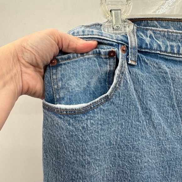 ABERCROMBIE & FITCH The 90's high rise straight plus size medium wash jean 16L - Picture 3 of 15